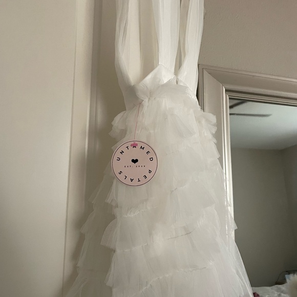 Untamed Petal Tulle Mini - Picture 2 of 3